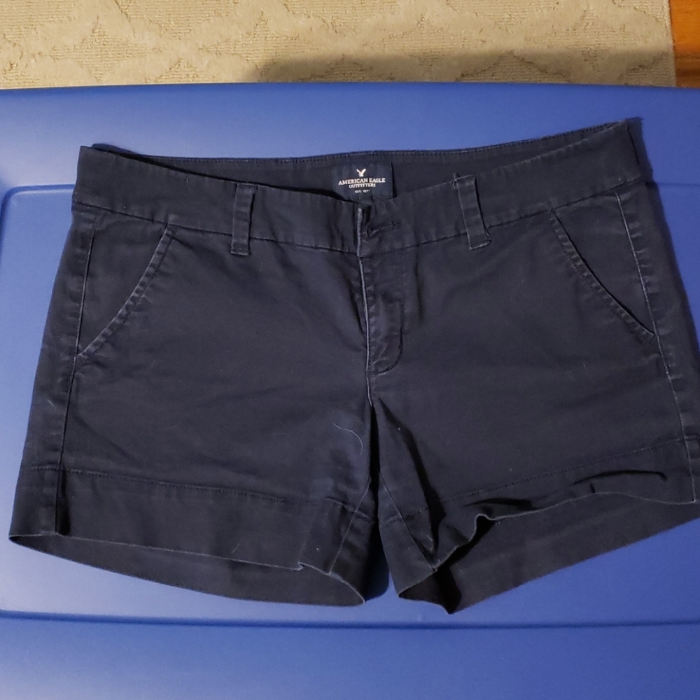 Dark AE Size 8 Cotton Midi Shorts